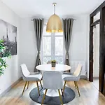 Champs-elysees Finest Flat 아파트 *