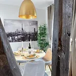 아파트 Champs-elysees Finest Flat *