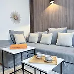 아파트 Champs-elysees Finest Flat