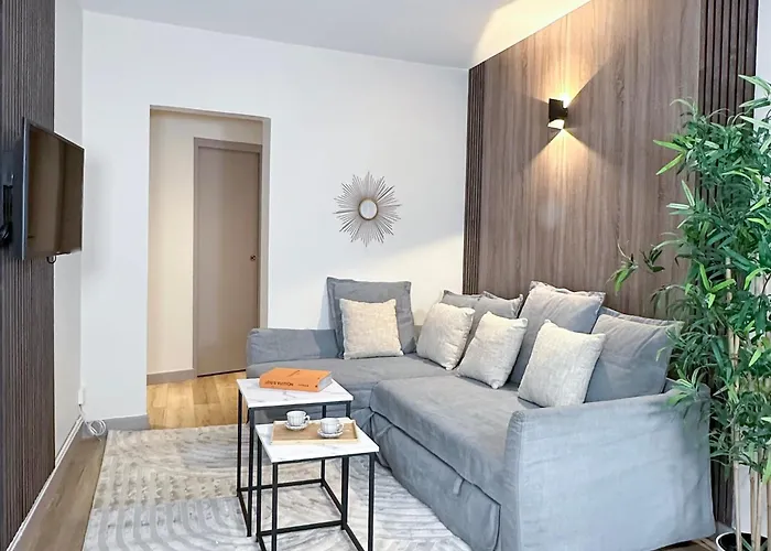 Champs-elysees Finest Flat Апартаменты Париж