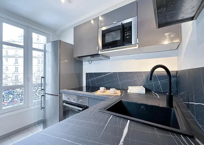 Champs-elysees Finest Flat Апартаменты