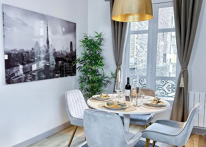 Champs-elysees Finest Flat Париж