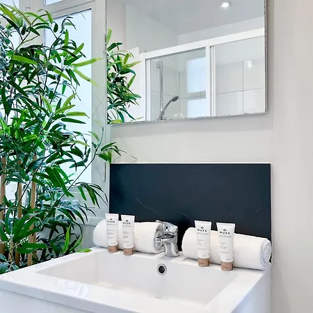 Champs-elysees Finest Flat * Paris