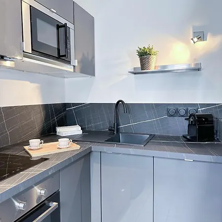 Champs-elysees Finest Flat *